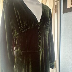 Elegant Velvet Green Dress
